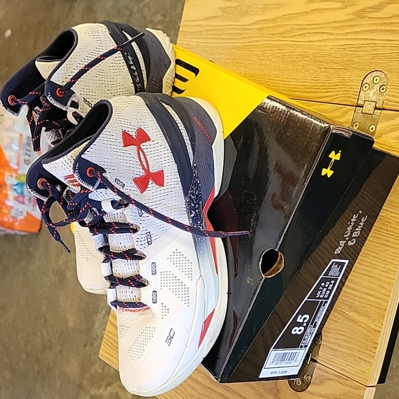 UA Curry 2 - Picture 1 of 4
